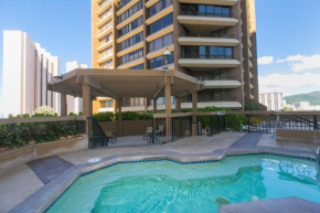 Discovery Bay One Bedroom Condos with Kitchen & Free Wifi!